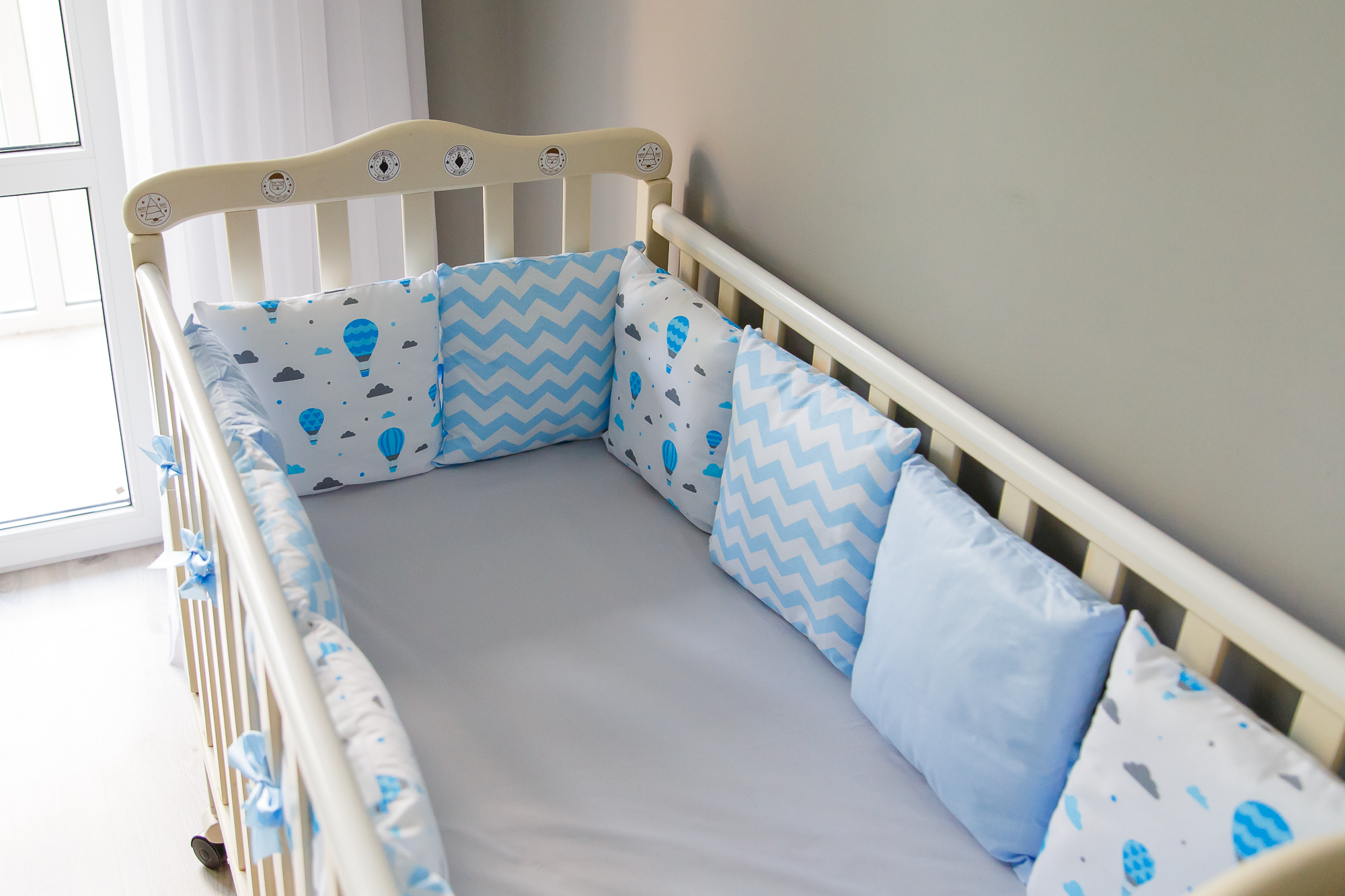 

Бортики подушки в детскую кроватку Chickster Blue lagoon 30x360 см Разноцветный