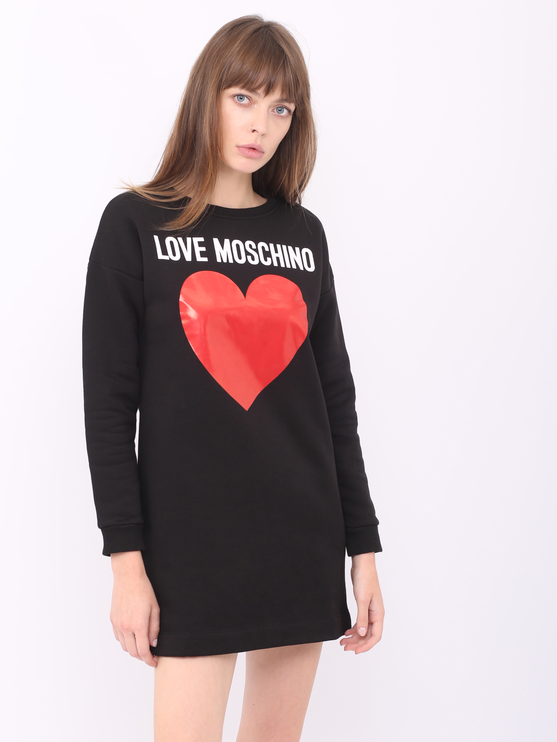 

Футболка с длинными рукавами Love Moschino 9899 34 (38) Черная
