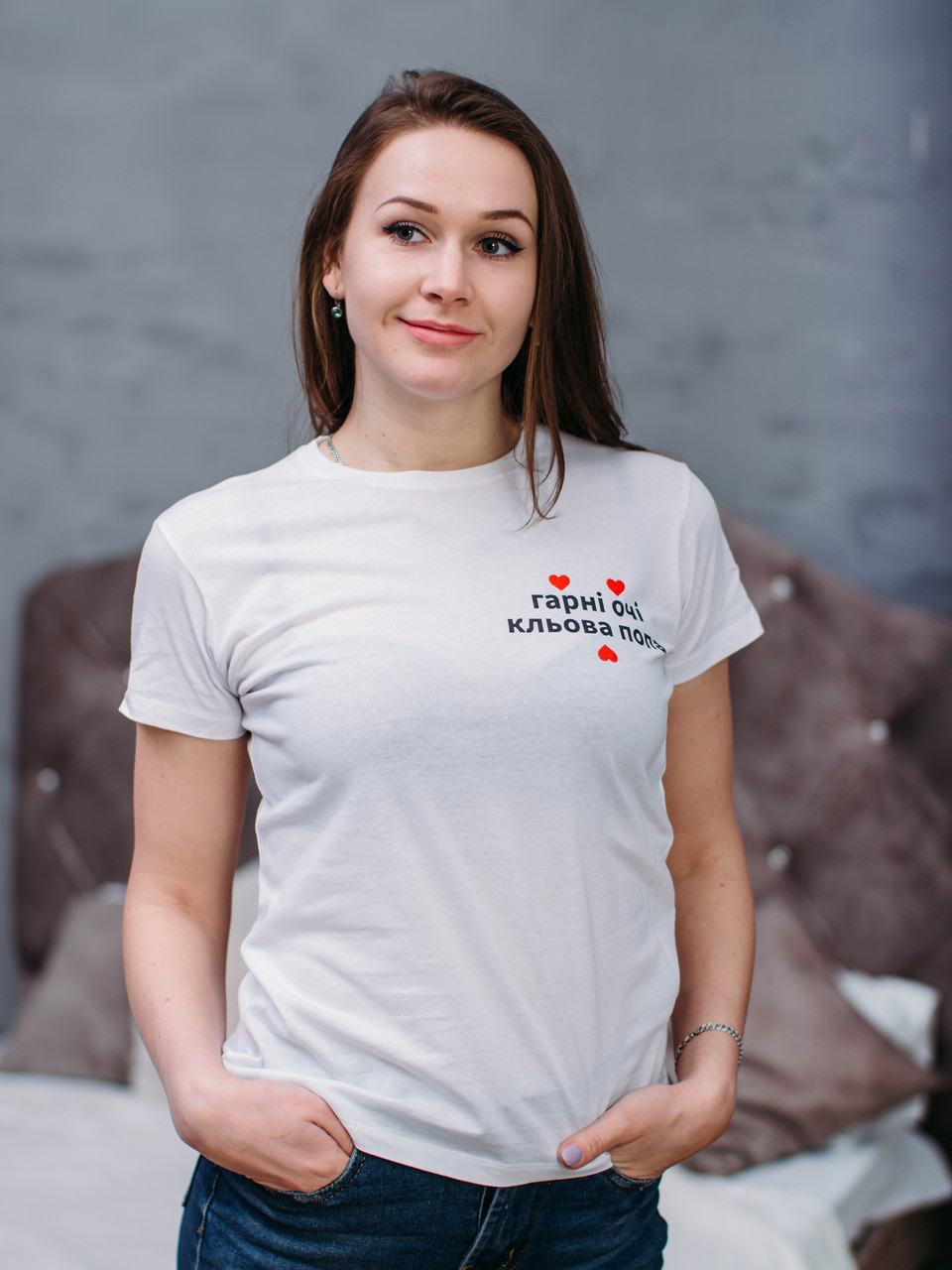 

Футболка белая женская JHK T-Shirt с принтом "Гарні очі кльова попа"  8000 (2360, Футболка белая женская JHK T-Shirt с принтом "Гарні очі кльова попа" XL 8000 (2360)