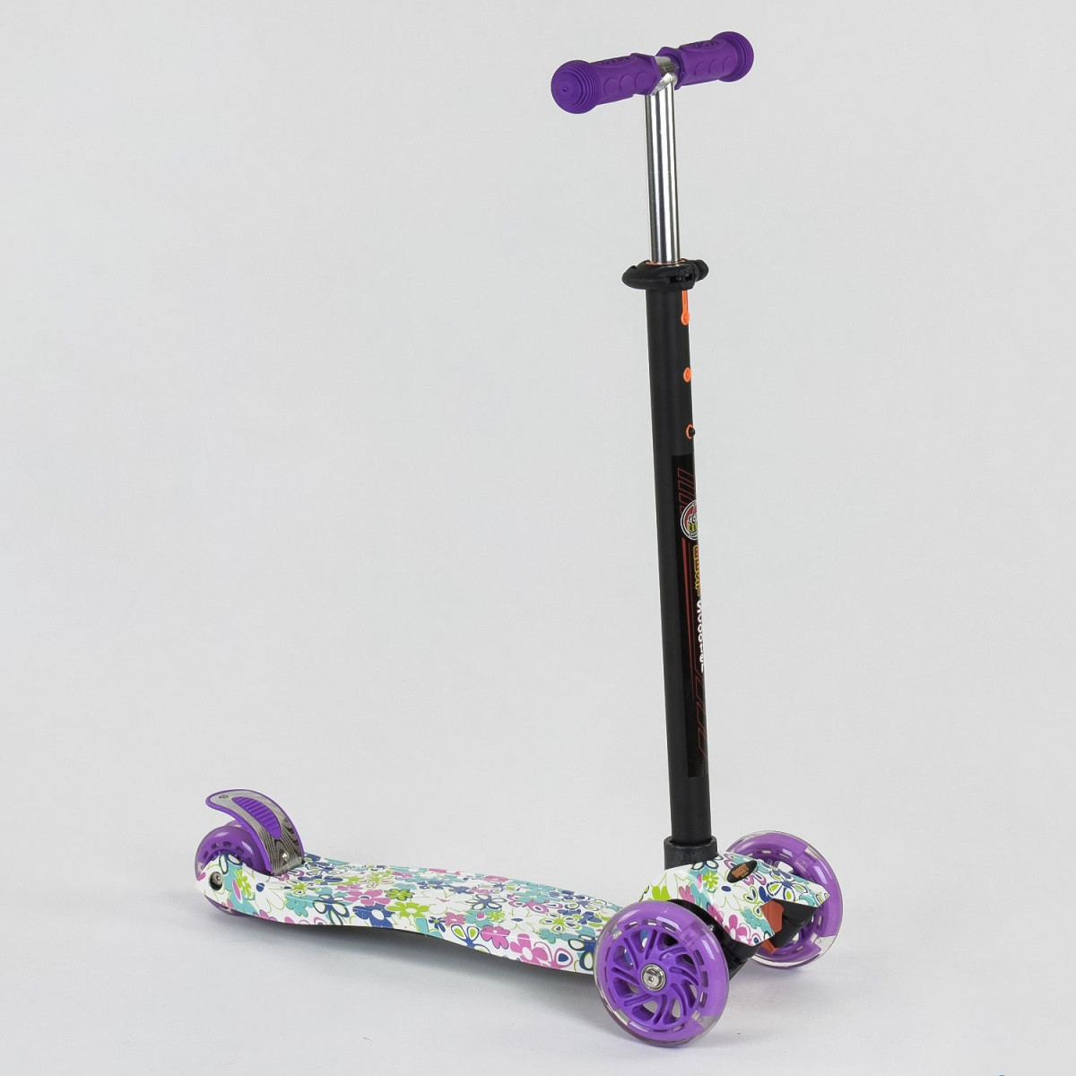 

Самокат Best Scooter maxi (а 25535 / 779 1333) зі світловими ефектами ch2521