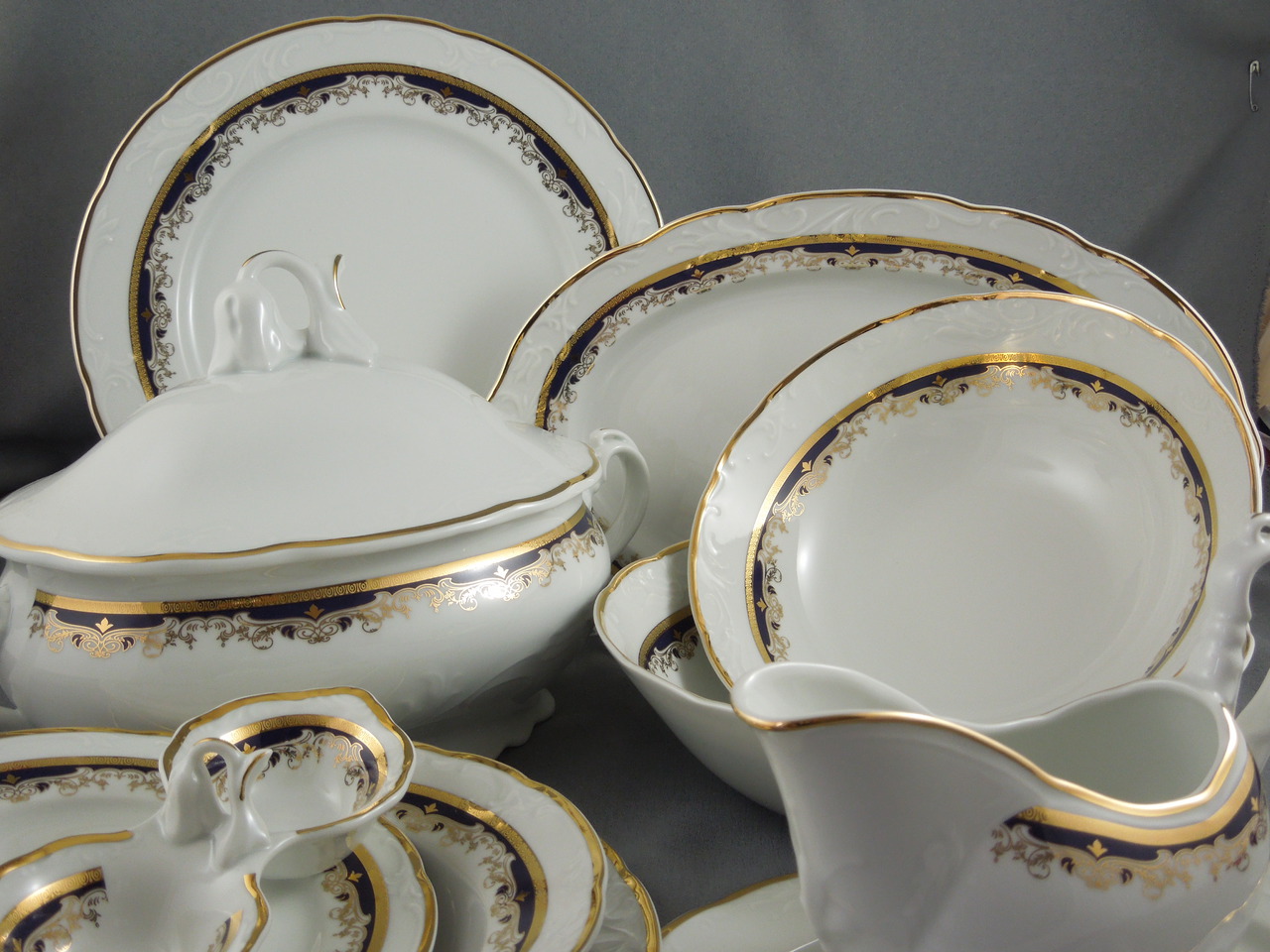 

Столовый сервиз Thun Tulip 2671300 6/27