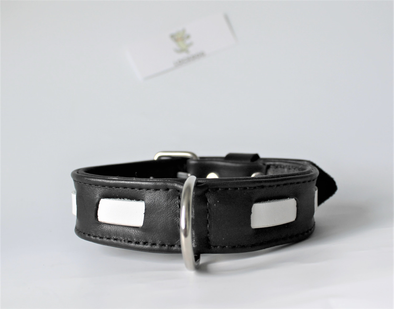 

Ошейник из натуральной кожи Lockdog 3х31-37 см (zoo0000185) Чёрно-белый
