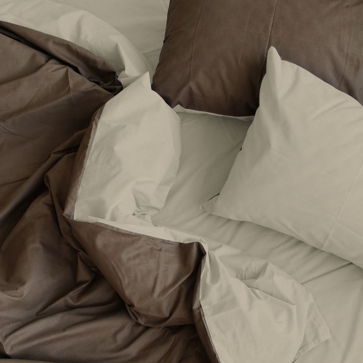 

Однотонное бежевое с коричневым постельное белье MDreams Евро 220х240