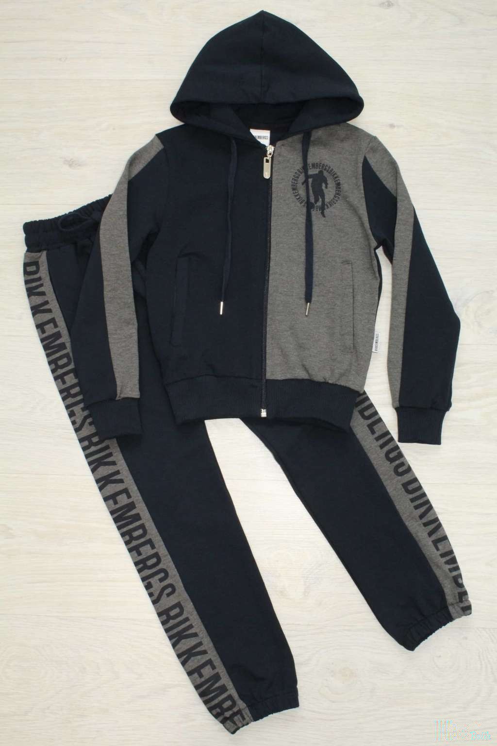 

Костюм Bikkembergs 134 см Темно-синий