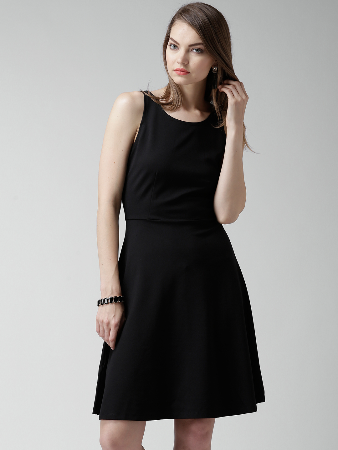 

Сукня Silvian Heach RNP16227VE S чорний