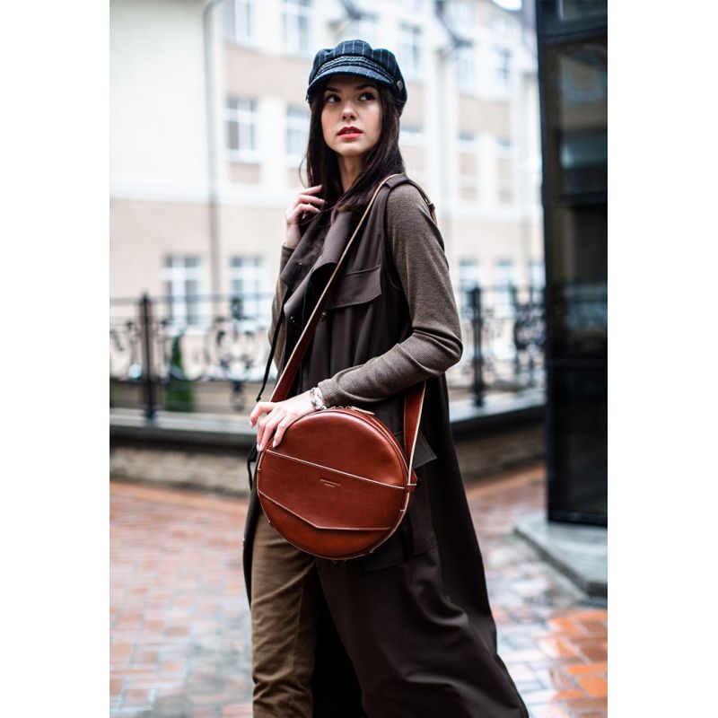 

Кожаная женская круглая сумка-рюкзак BlankNote Maxi BN-BAG-30-k Светло-коричневая