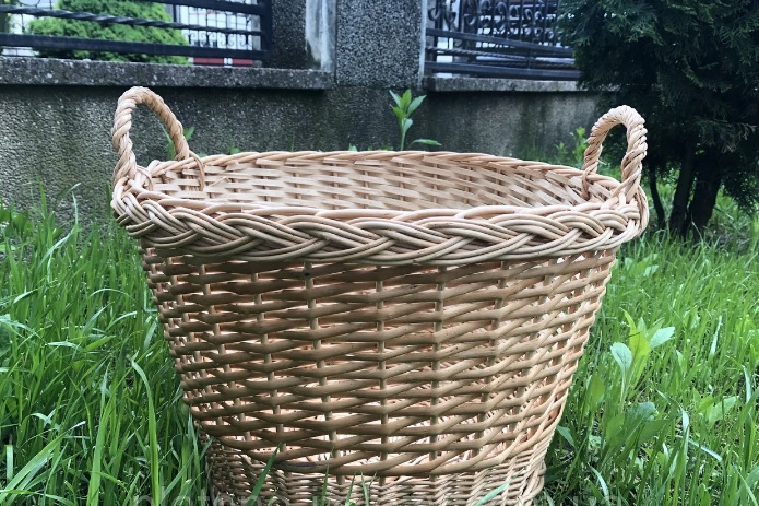 

Плетеная корзина для цветов (для дров)