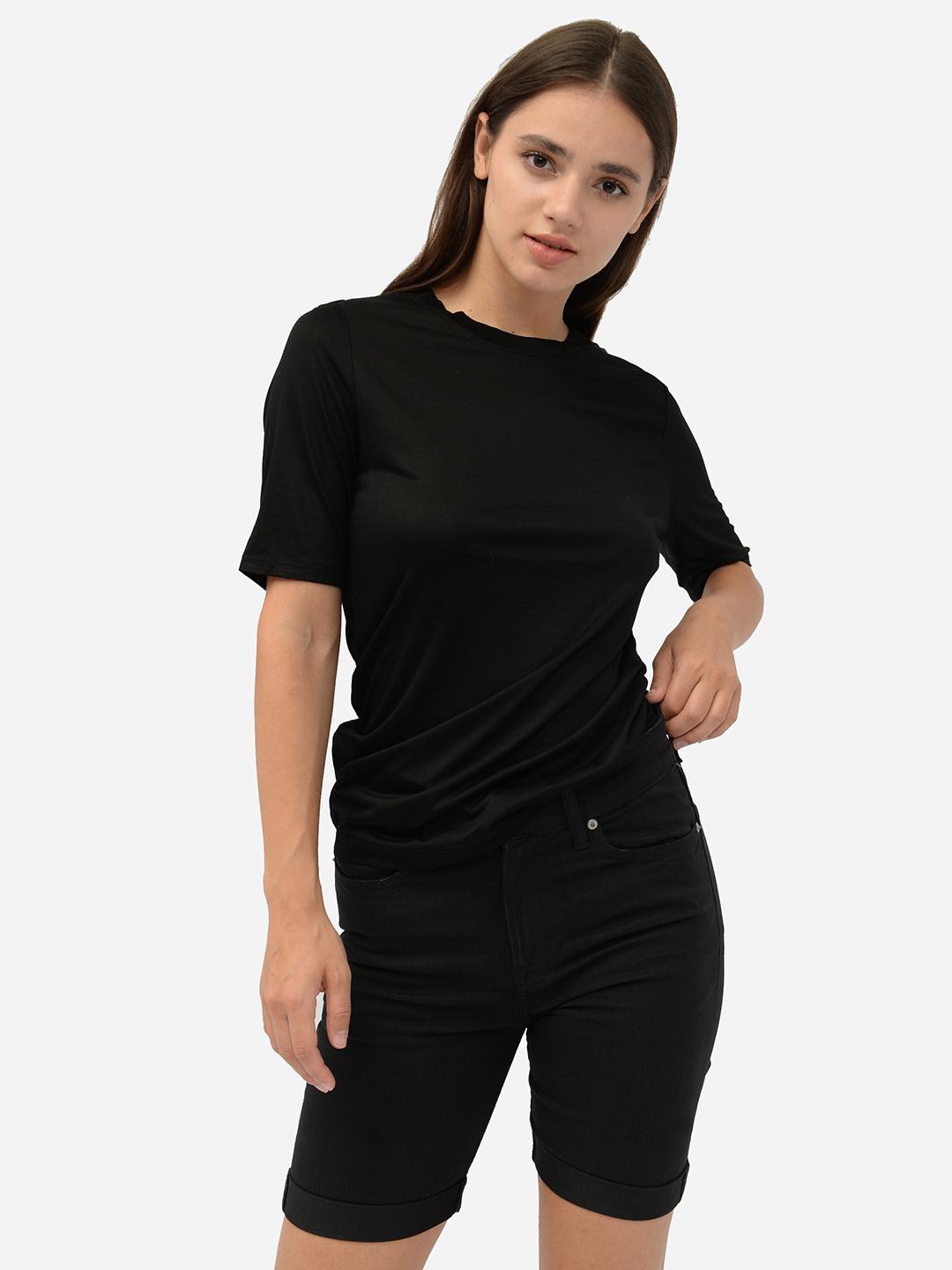 

Футболка H&M 451346a44 М Черная
