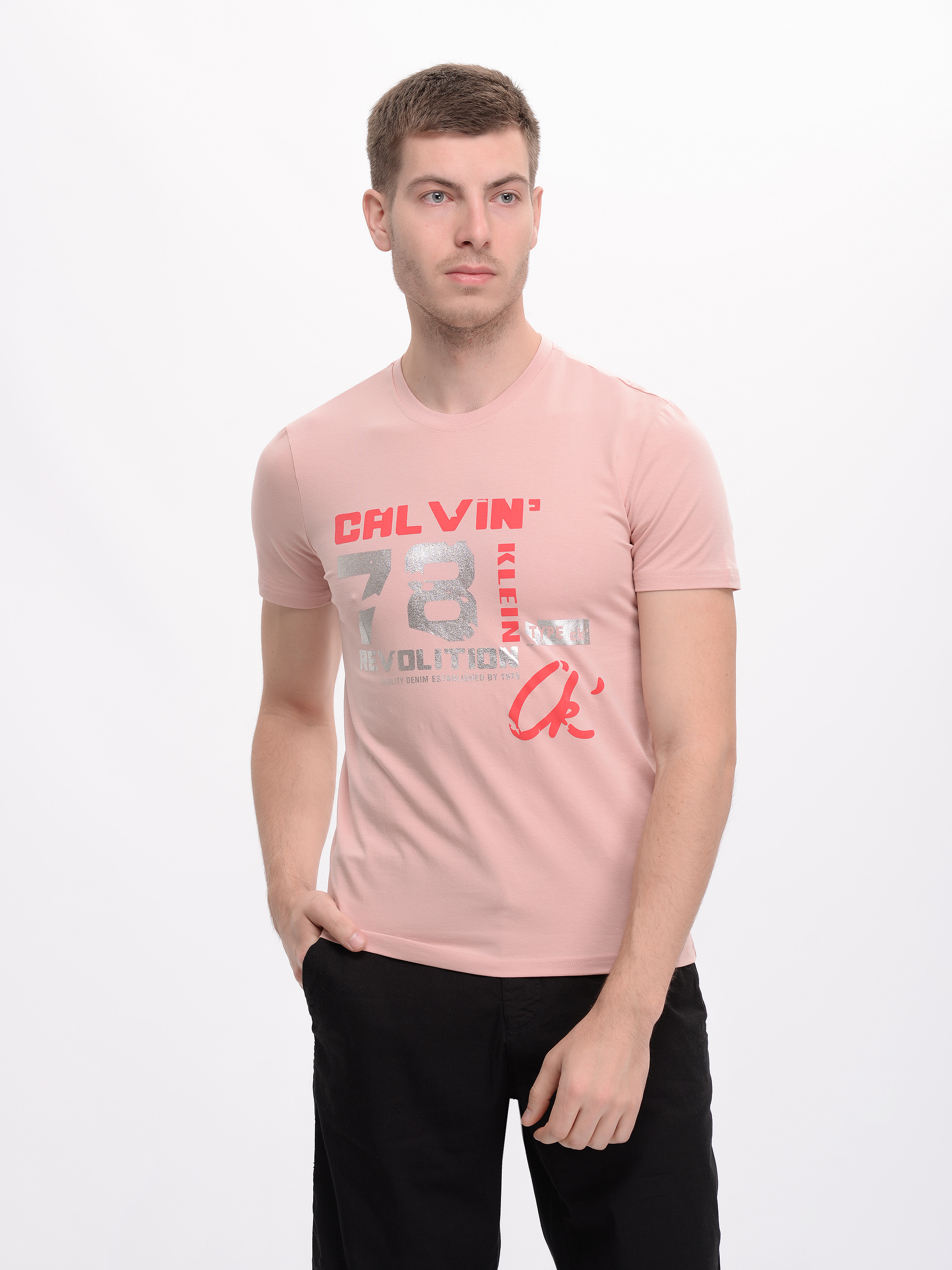 Акция на Футболка Calvin Klein Jeans 7622.2 L (48) Рожева от Rozetka