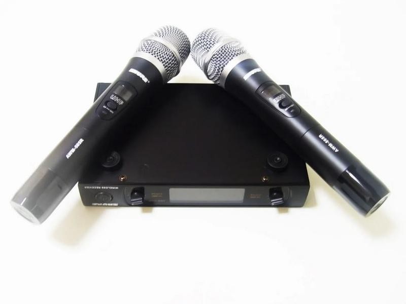 

Радиосистема UKC AWM 505R 4081, база с 2 микрофонами
