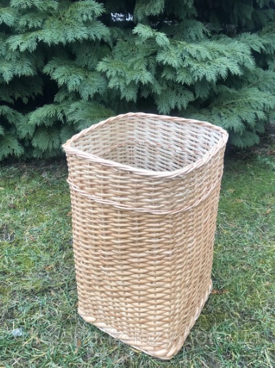 

Плетеная корзина из лозы
