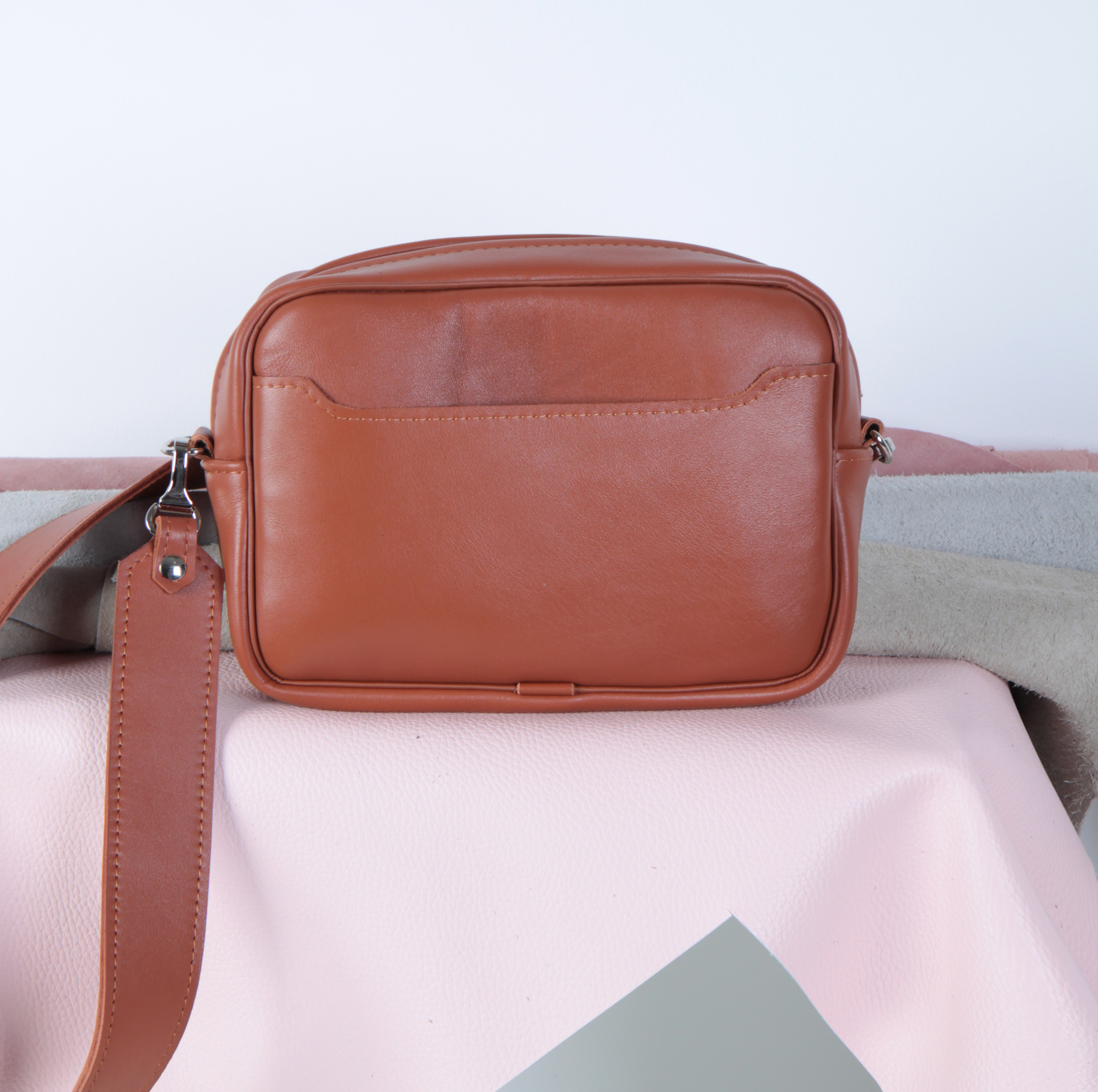 

Сумка Bagster из натуральной кожи ручной работы