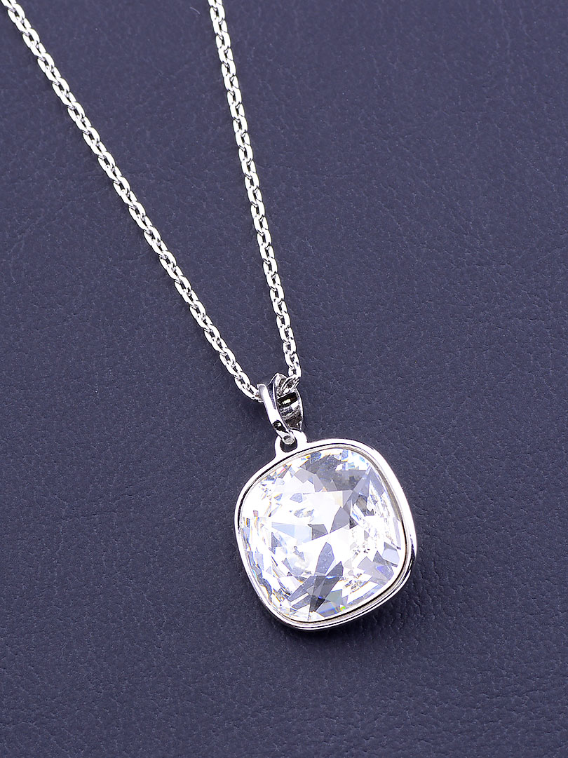 

Подвеска с кристаллом Сваровски Xuping 39 см. 087755