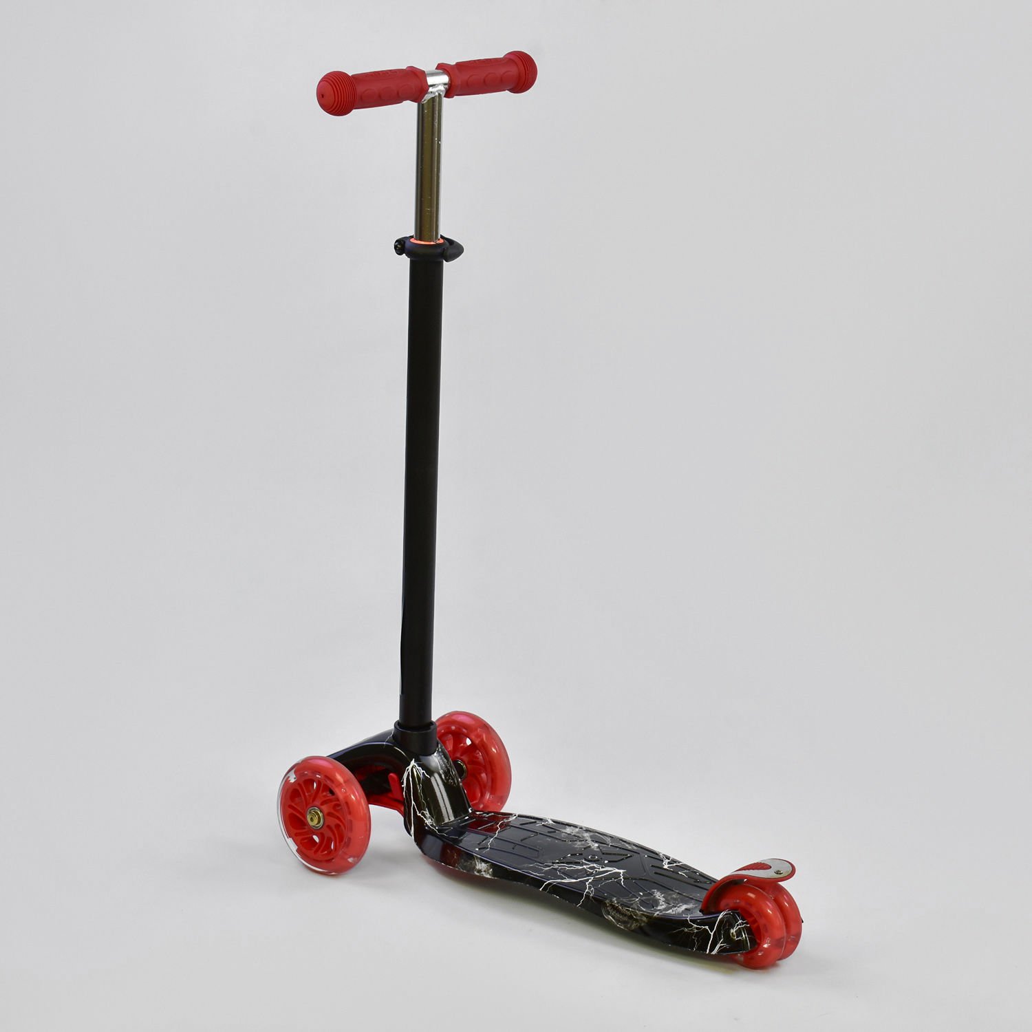 

Самокат Best Scooter MAXI Молния Черно-красный (А 25463 /779-1318)