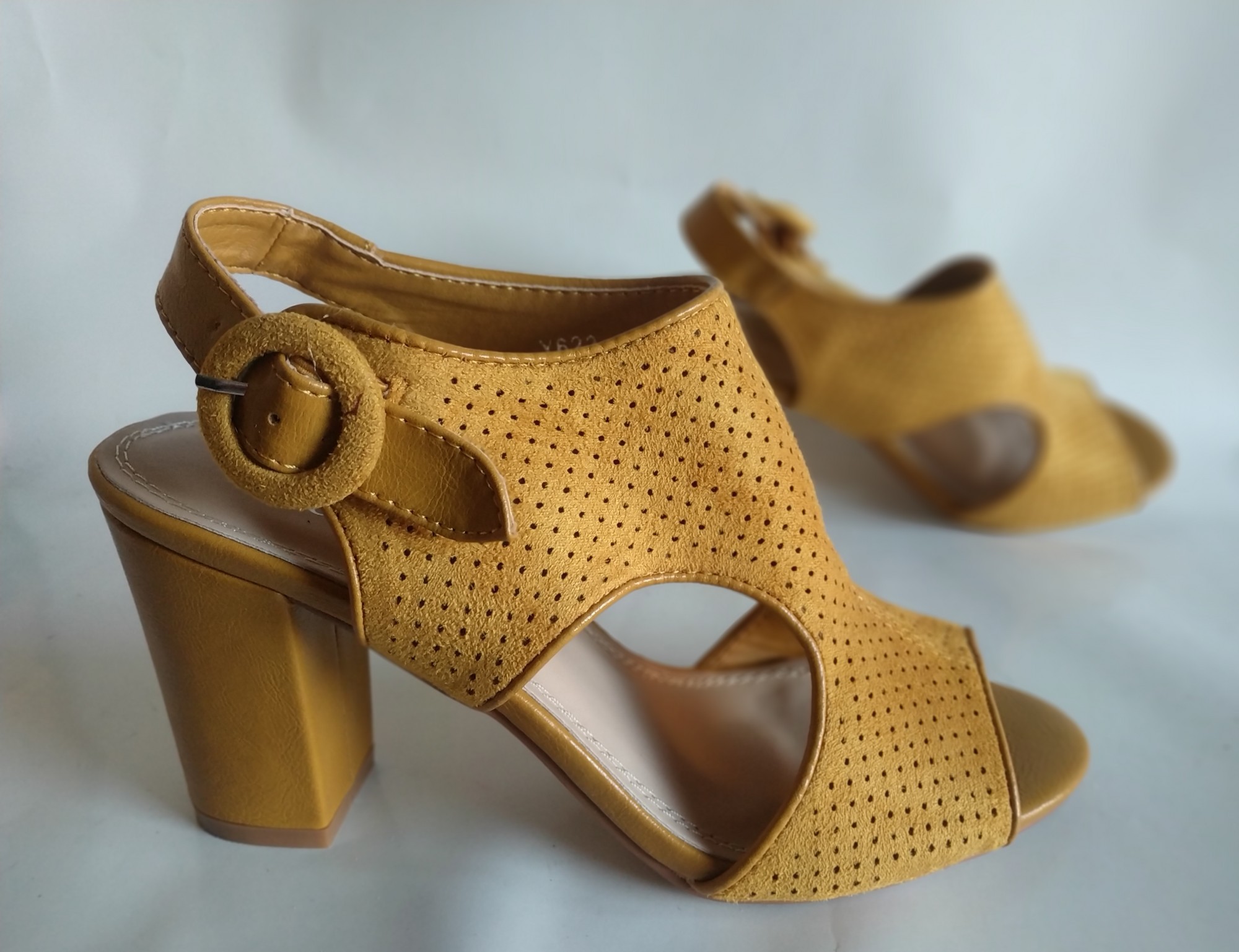 

Босоножки Weide Y622 yellow желт 40