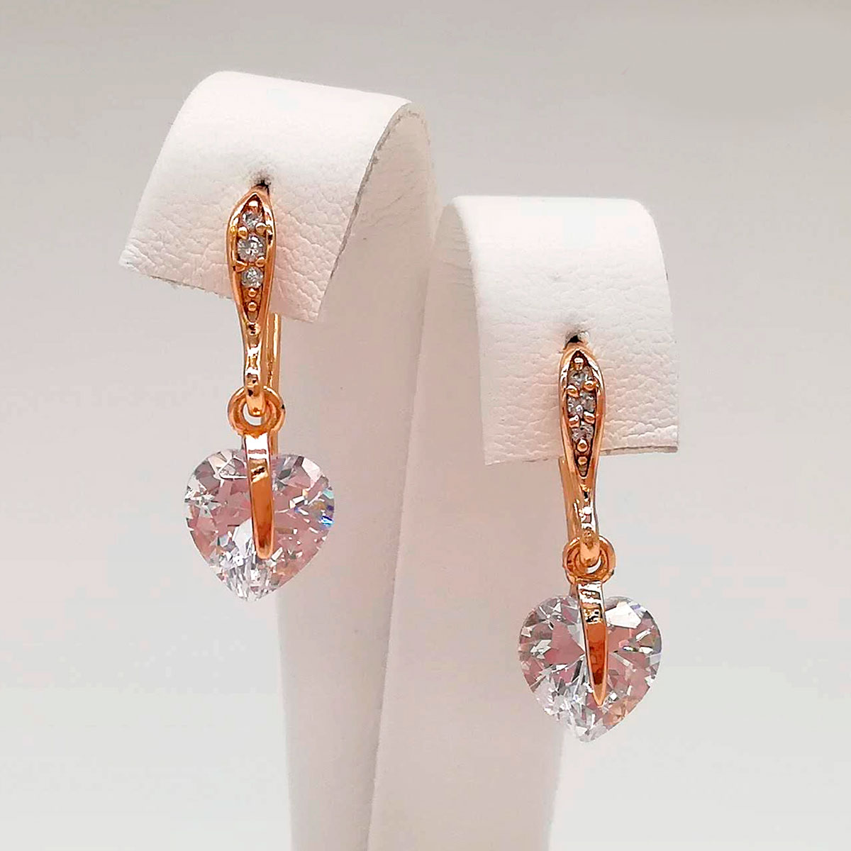 

Серьги Xuping из медицинского золота, белые фианиты, позолота 18K, 24595