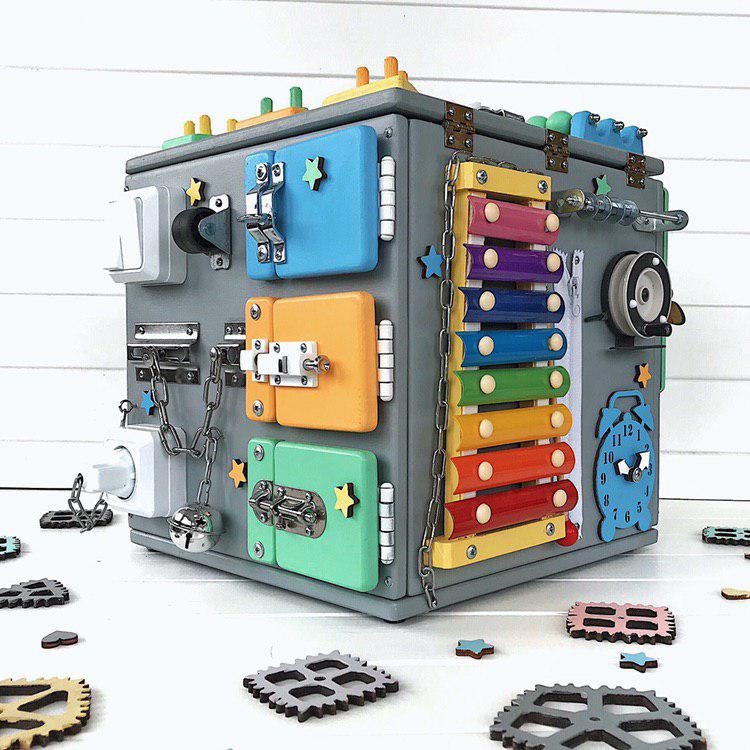 

Бизиборд BusyKids Бизикуб с Доступом Внутрь 30х30см (KV24025)