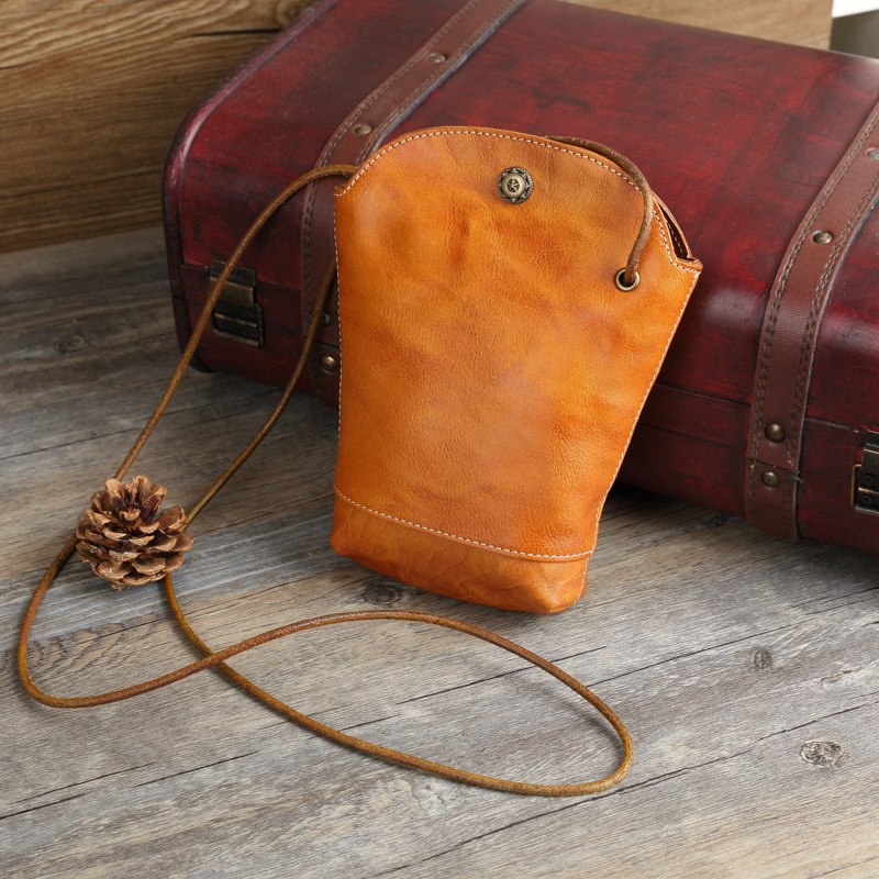 

Женская сумка кожаная oGoBag B-L86-10 Оранжевый (B-L86-10-OR)