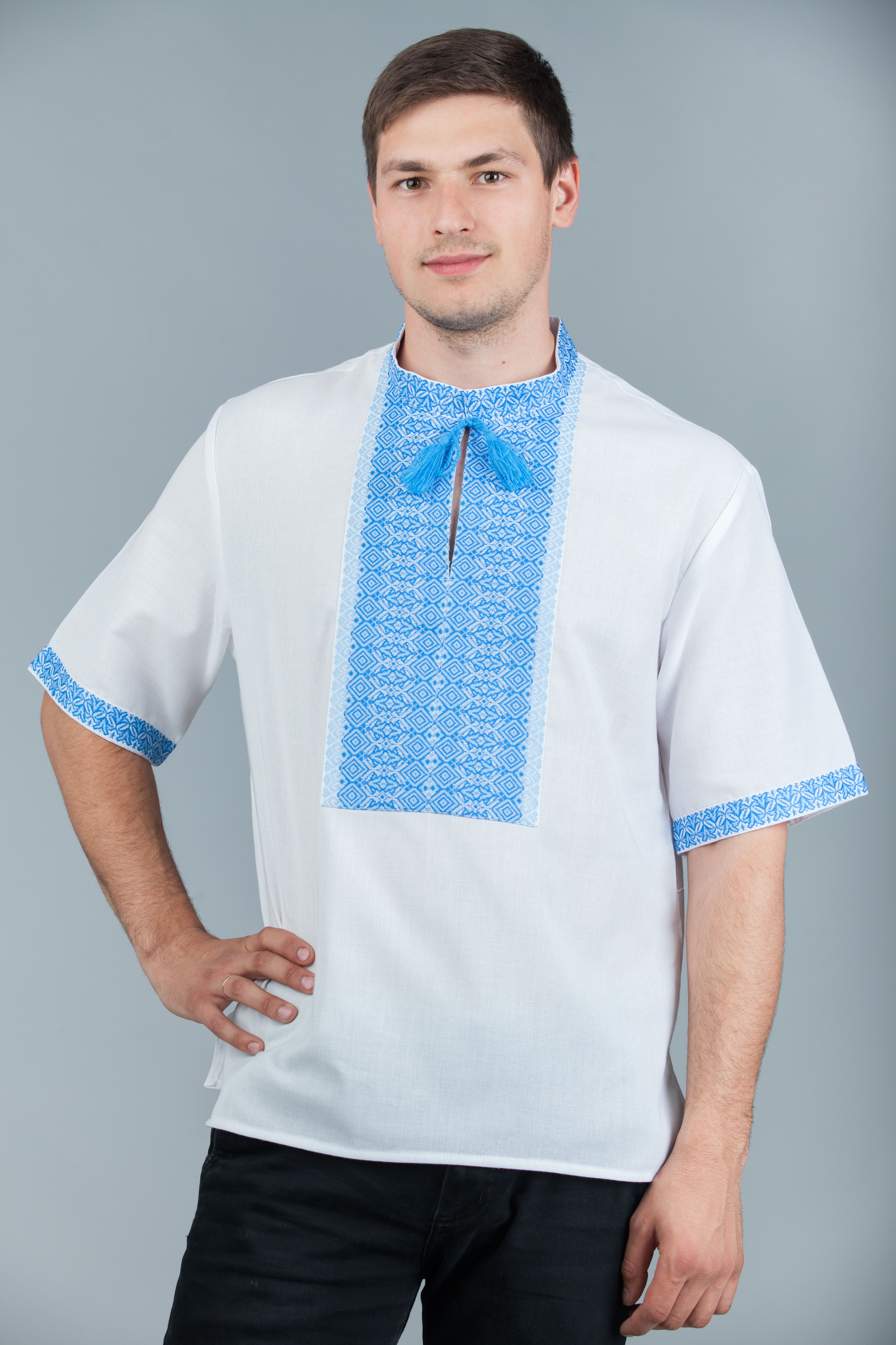 

Чоловіча вишиванка з коротким рукавом 42 UKR-2101 UkrGlamour