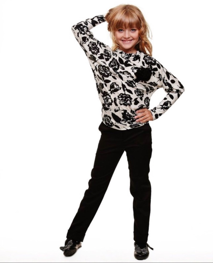 

Туника для девочек Lukas Kids с розами 140 молочное (2326)