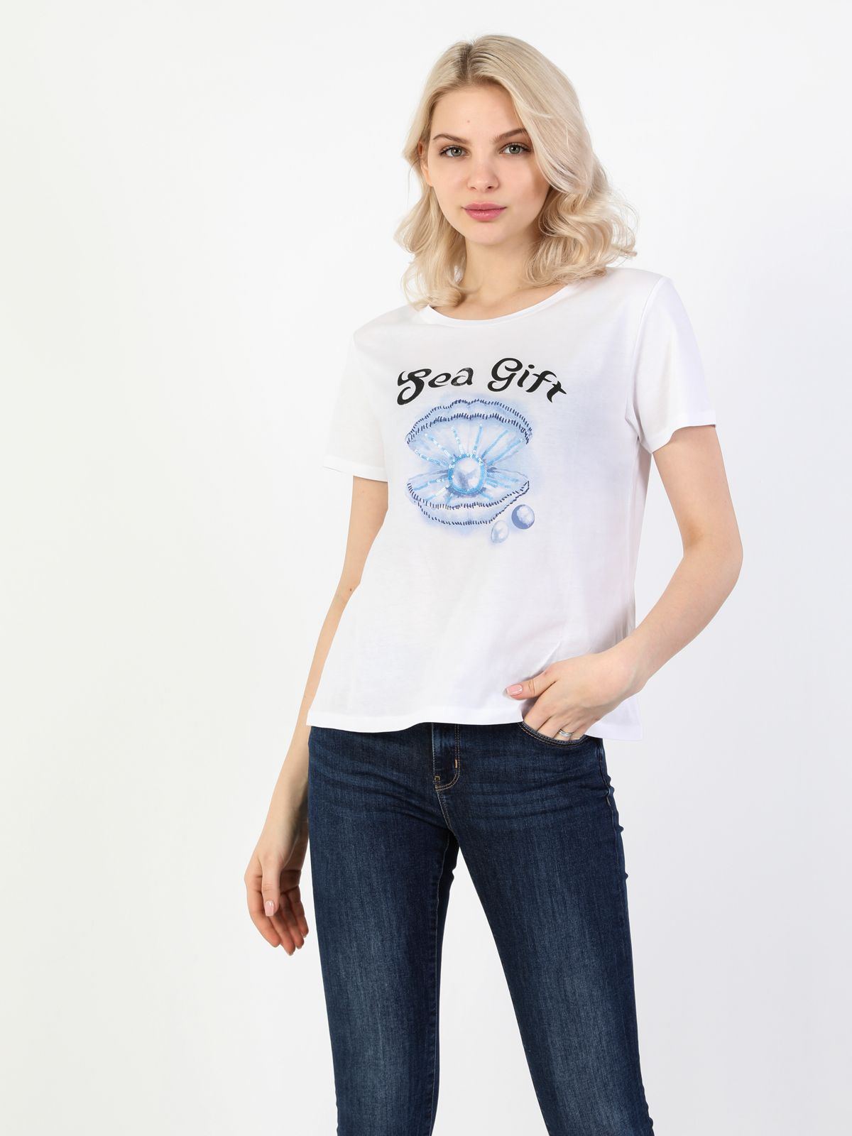 

Футболка Colin's CL1049056WHT, Футболка Colin's CL1049056WHT XS