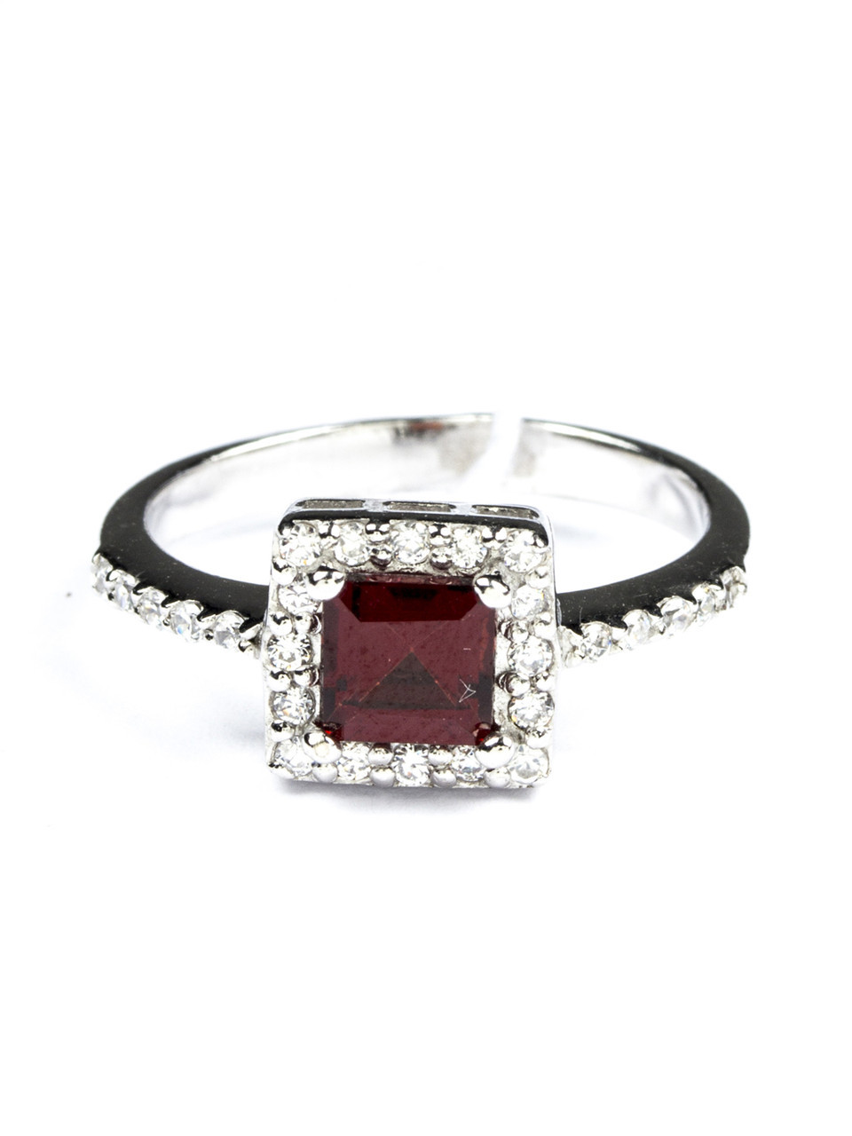 

Кольцо из серебра с гранатом R-482 18.0 размер