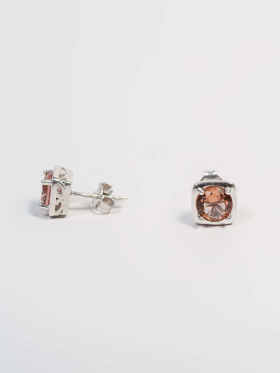 

Серьги из серебра с султанитом Т-1040-2