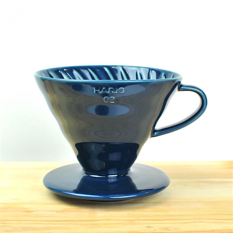 

Пуровер Hario V60 BLUE Model керамический для заваривания кофе на 1-4 чашки