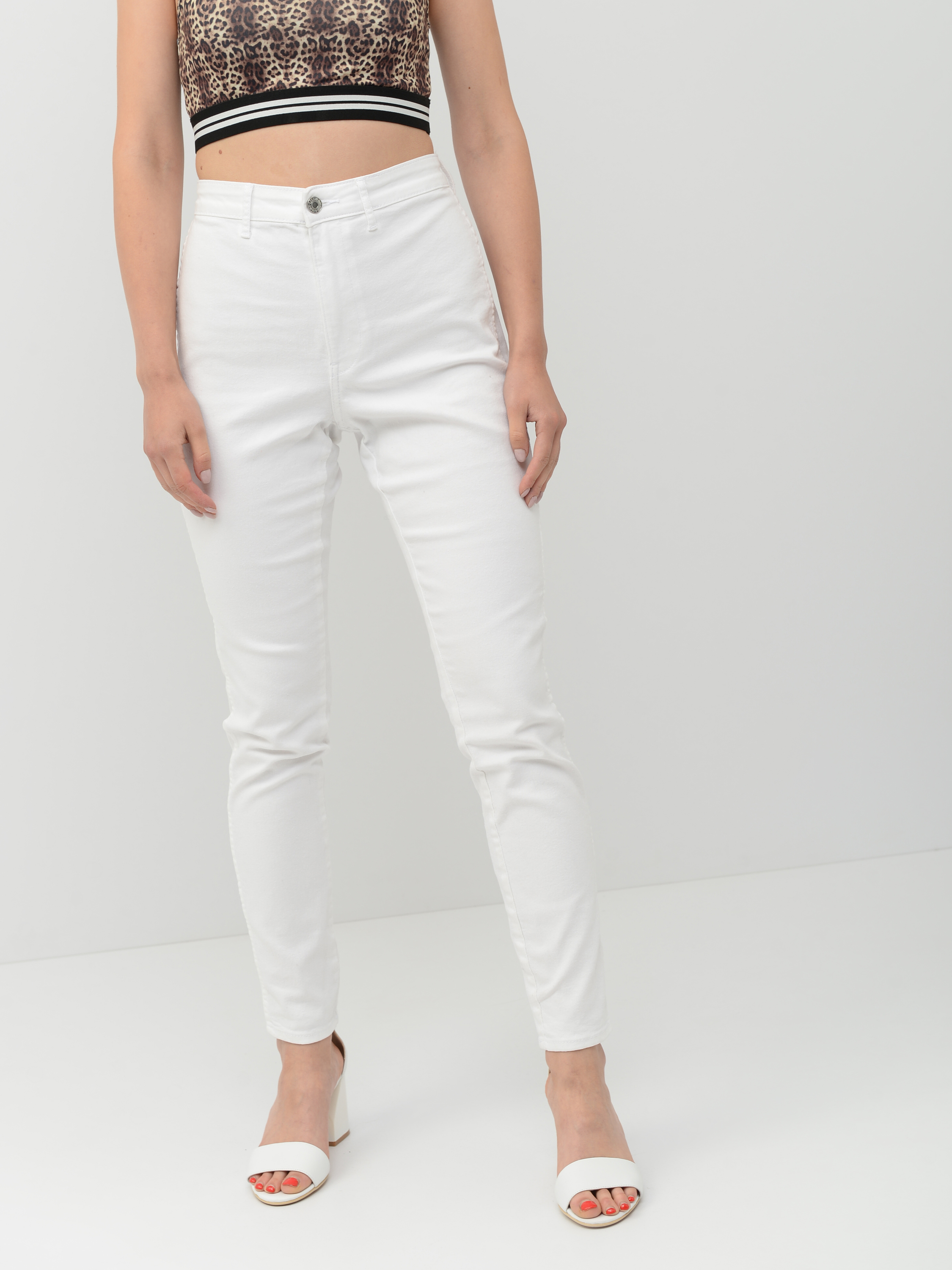 

Джинсы H&M 221458 38 Белые