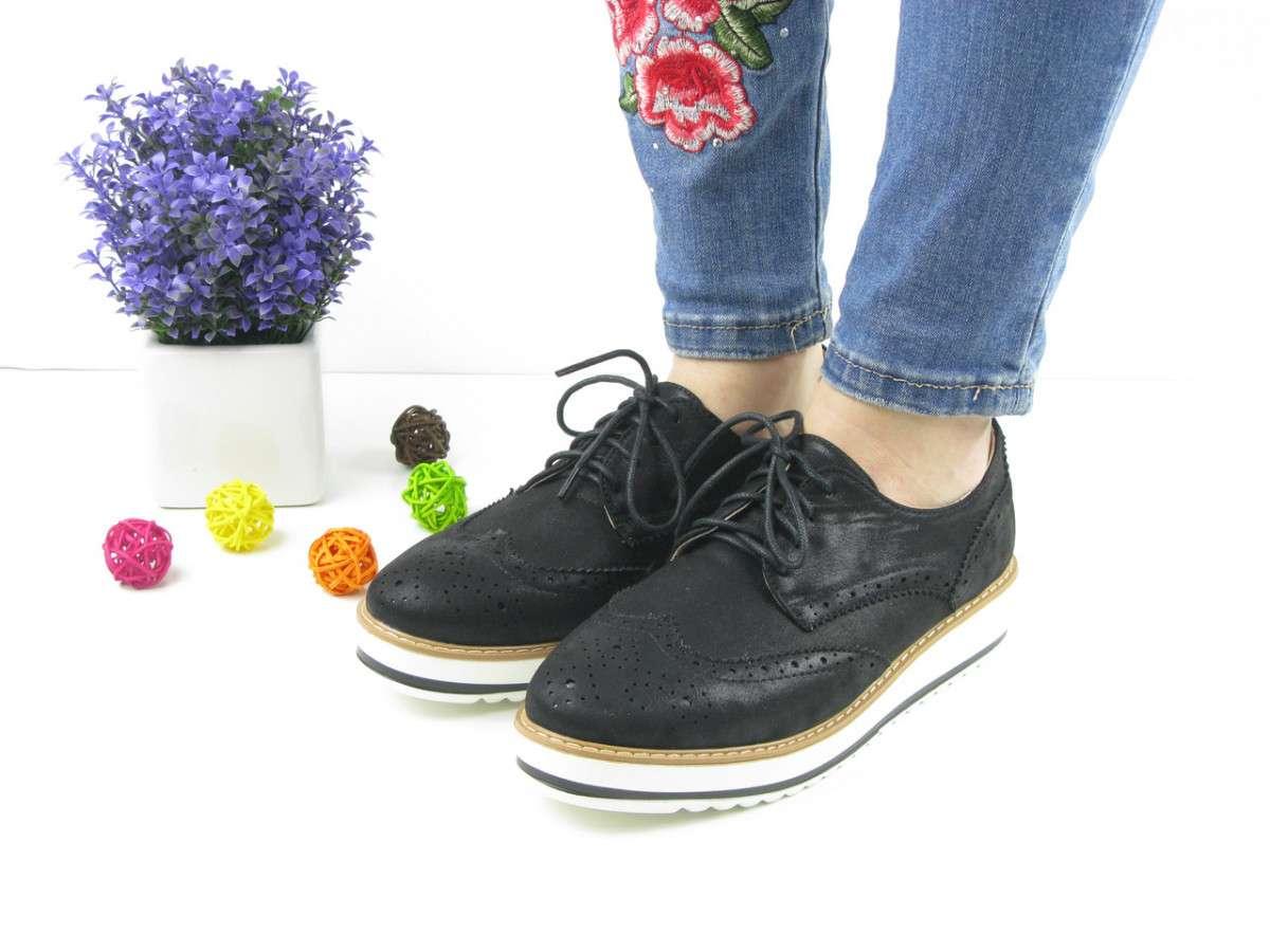

Туфли-лоферы женские Shoes черные 1037 38 р
