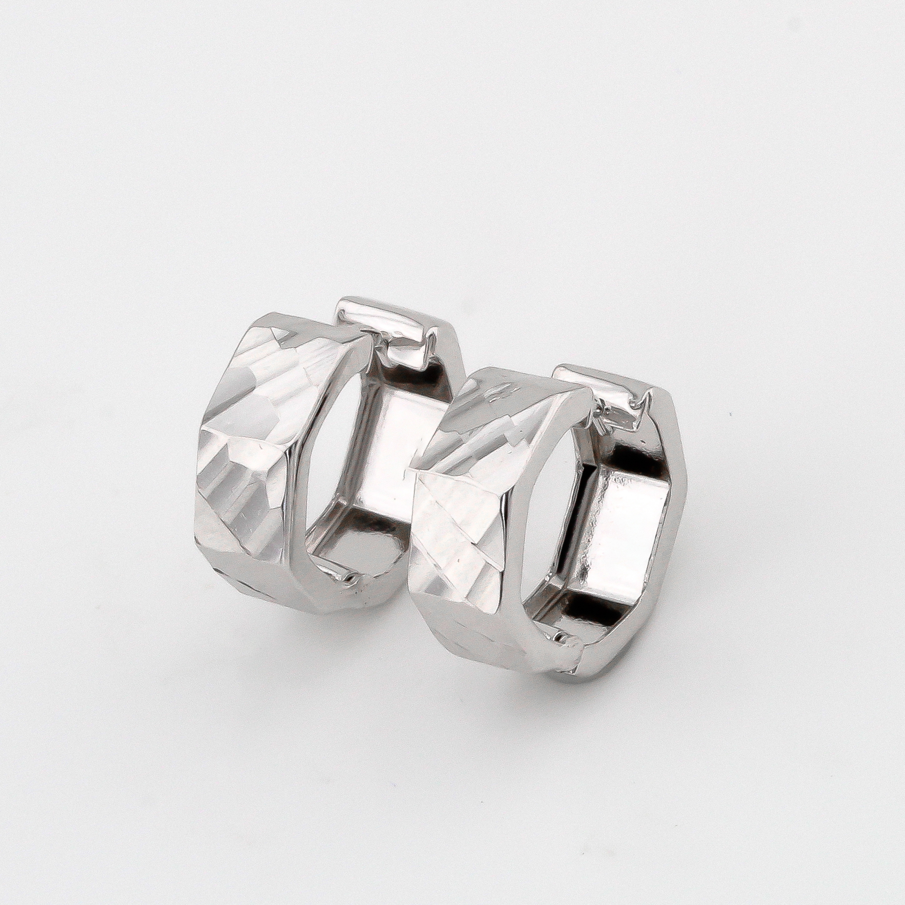 

Серебряные серьги Многоугольники C121274 Диамант