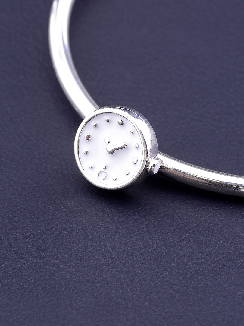 

Шарм Часики с белой эмалью Pandora Style Эмаль Серебро(925) 082906