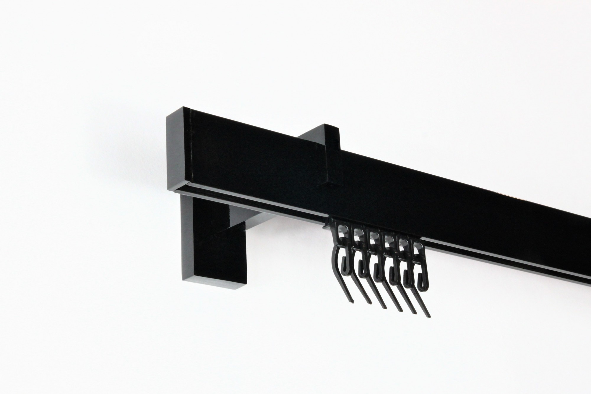 

Карниз настінний 1-рядний Homs Decor Скарлайн 380 см Чорний Мат. Кронштейн 10 см. Насадка - заглушка