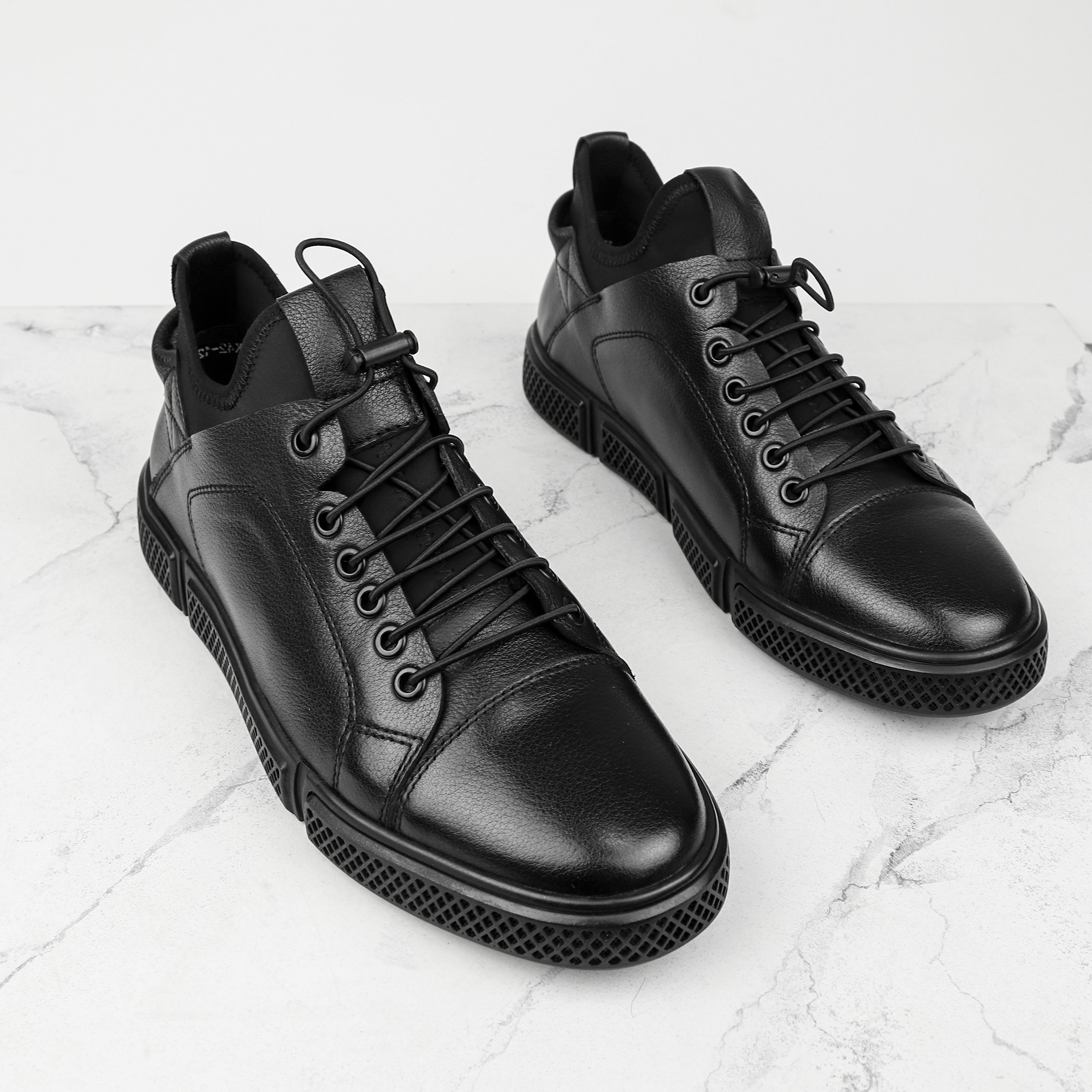 

Сникери Respect 40 Чорний IK42-122467