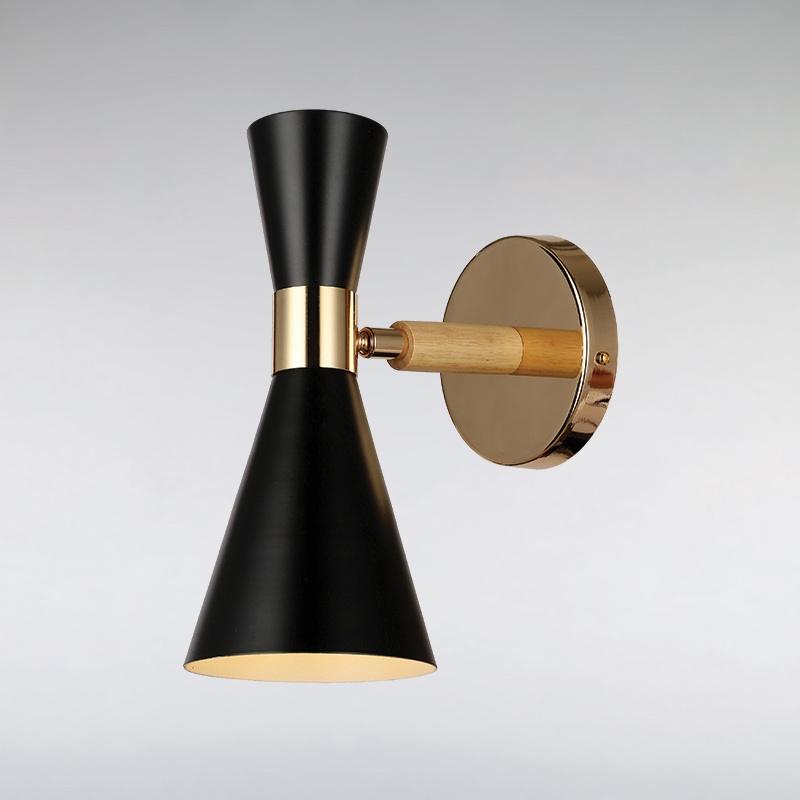 

Бра Light House LS-13322-1 BK черное с золотым основанием