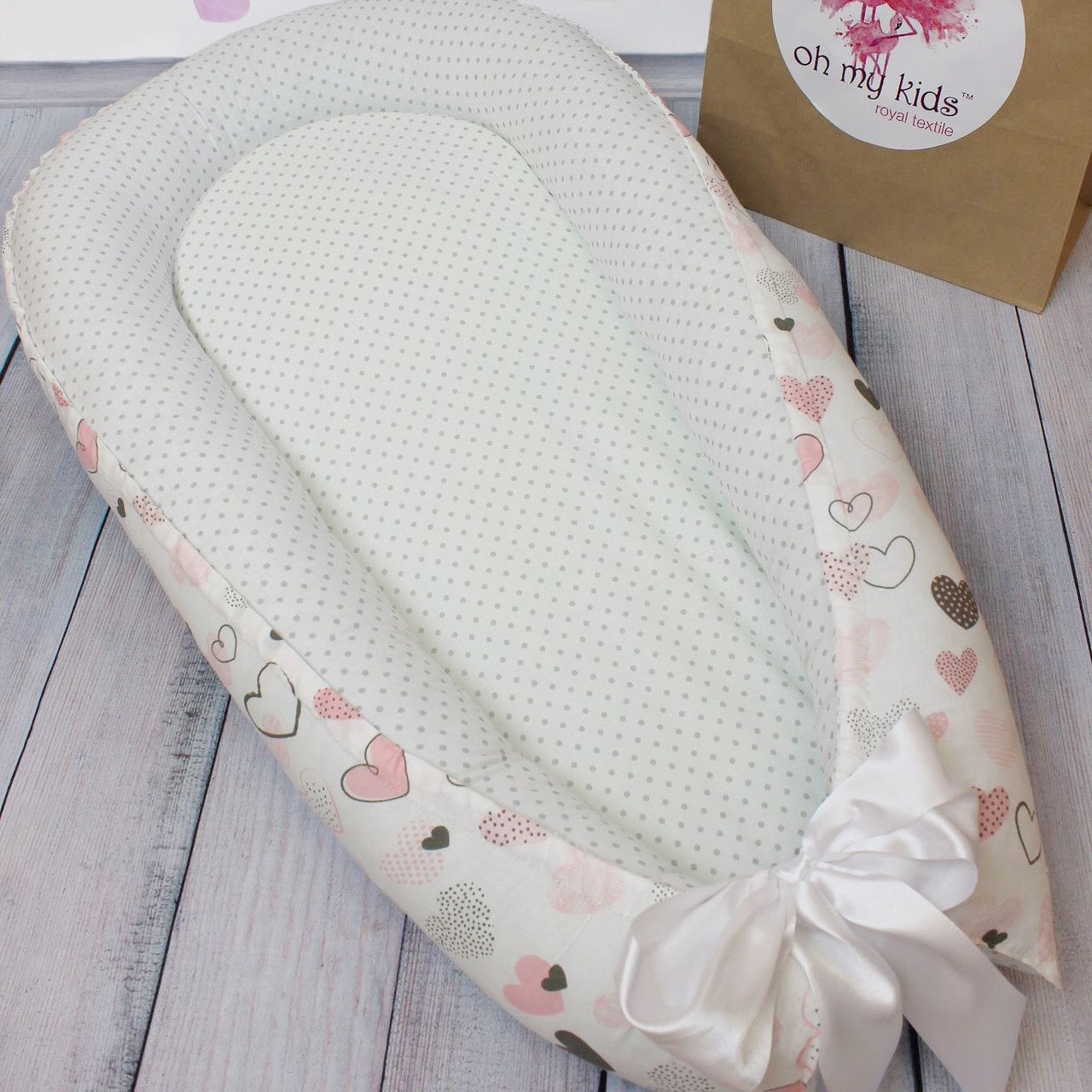 

Кокон-гнёздышко для новорожденного Oh My Kids "Сердца серо-розовые" со съёмным матрасом