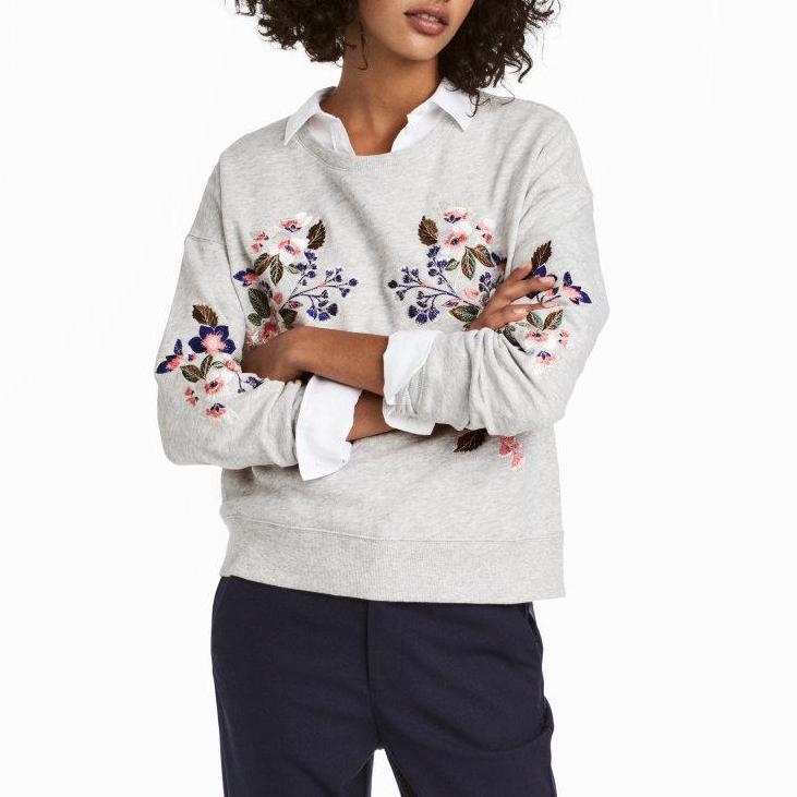 

Свитшот женский удлиненный с вышивкой White rose Berni Fashion (L) Серый