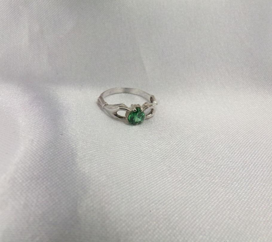 

Кольцо сердце в руках Maxi Silver 4534 ZL, размер 18.5