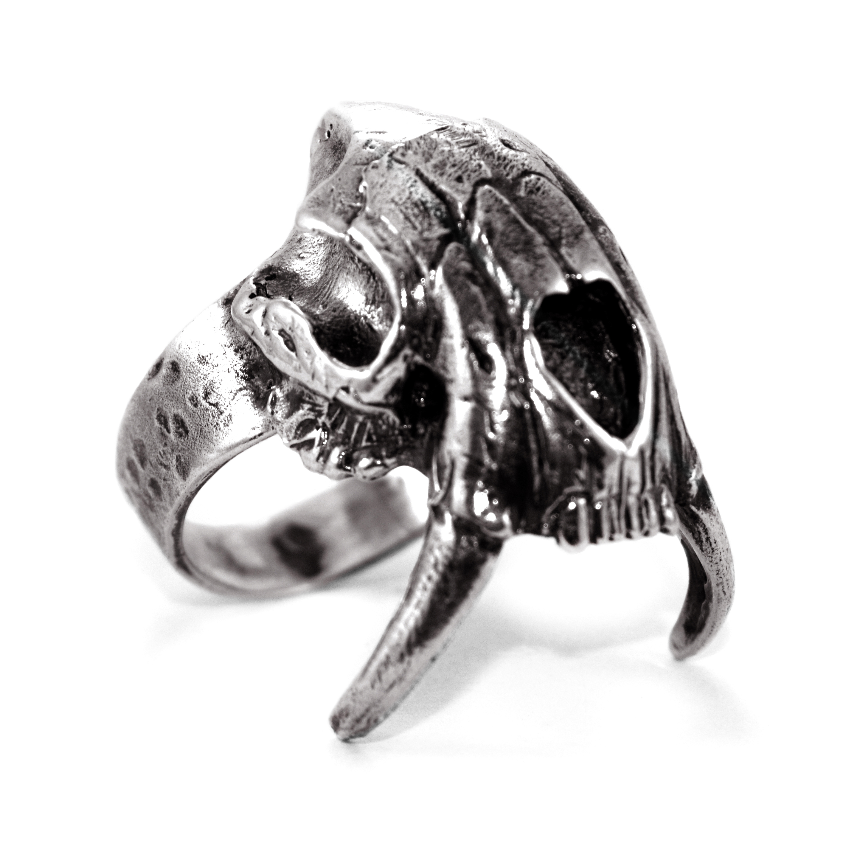 

Серебряное кольцо перстень EJ Smilodon 24 EJK067