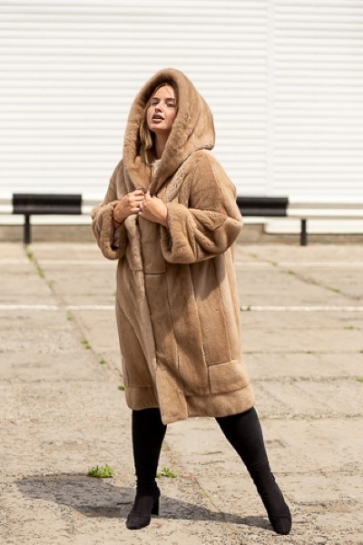 

Стильная шубка TORNADO FUR большого размера из меха норки XL Бежевая (Greekfur 97)