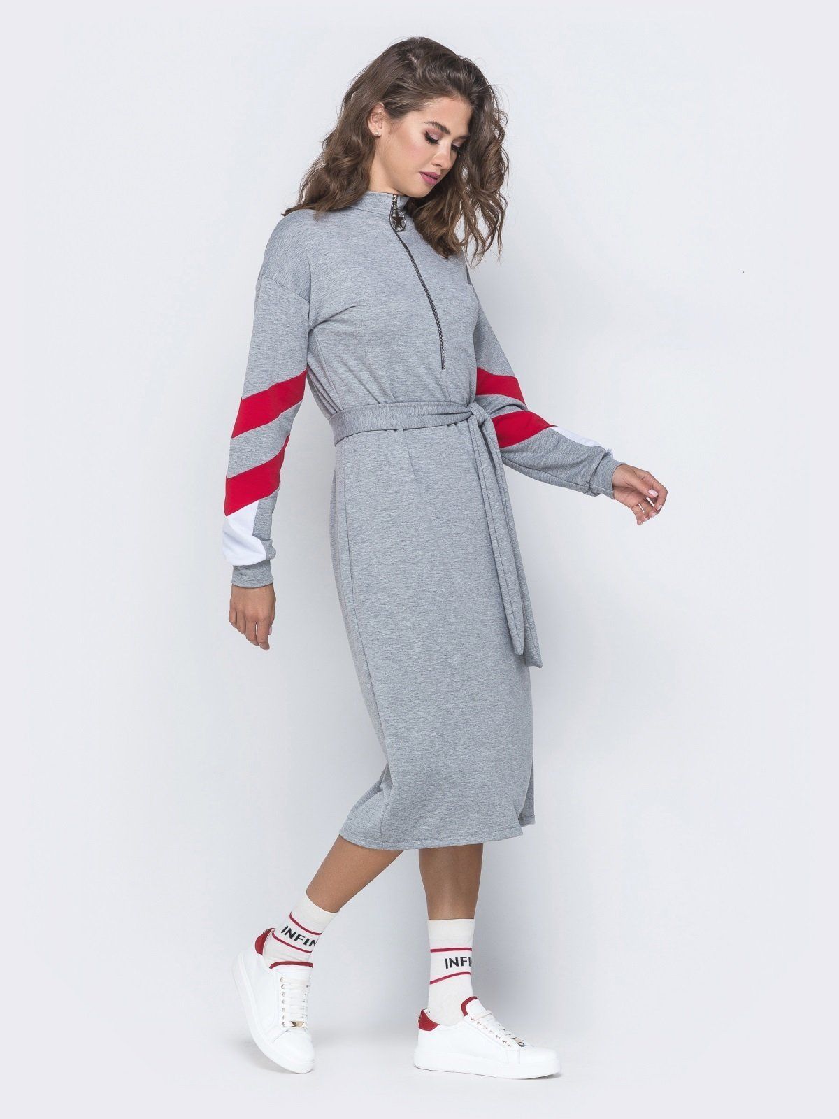

Платье Maximoda ЕМО91001/3  серый, Платье Maximoda ЕМО91001/3 48 серый
