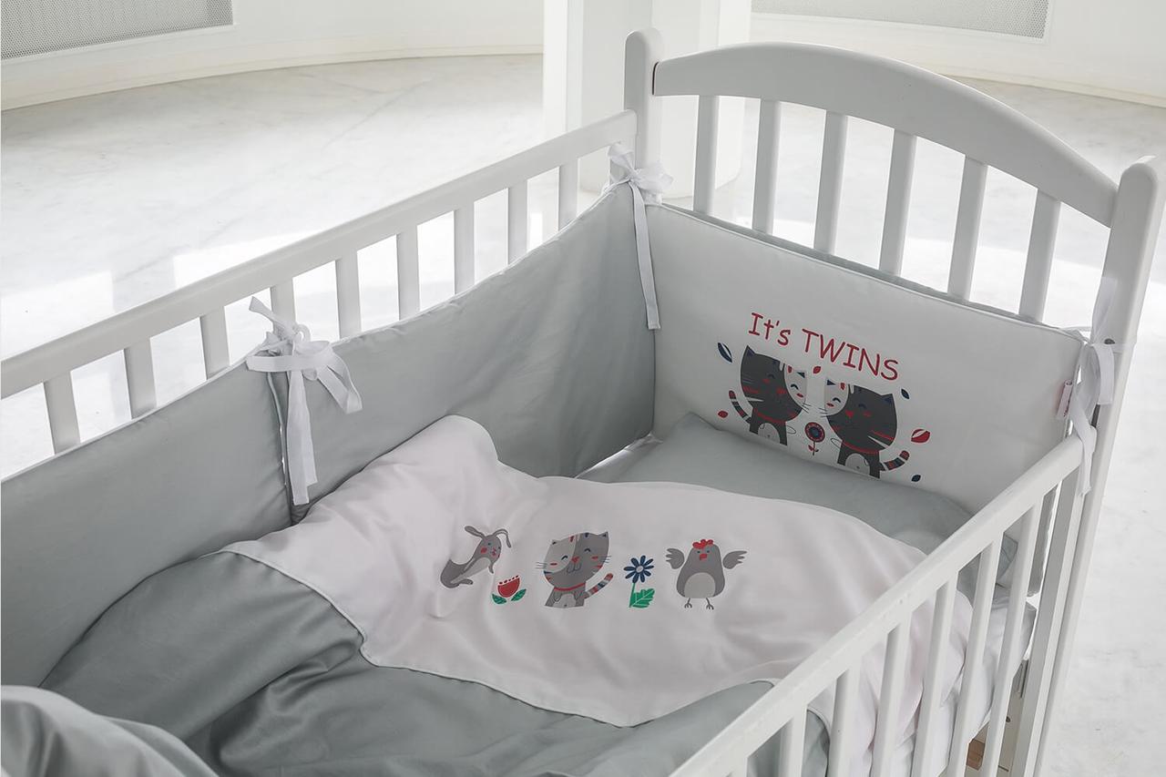 

Комплект постельного белья с бортиками Kiddy Fusion Сатин ITS A TWINS 100х140 см Серый (102)