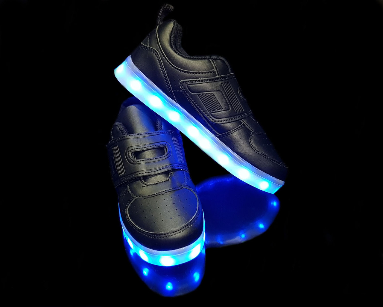 

Кроссовки для мальчиков с LED подсветкой Black 687 33 p