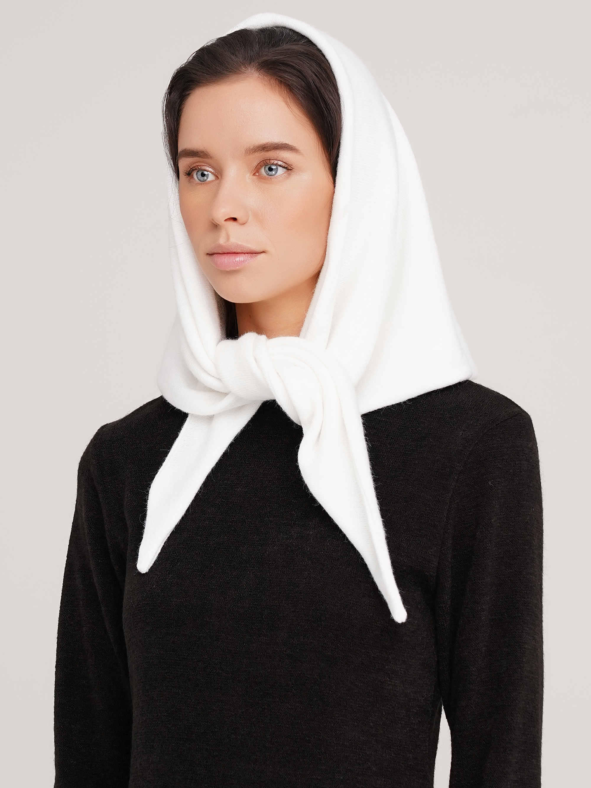 

Косынка ANNA YAKOVENKO 3056 6 Белая