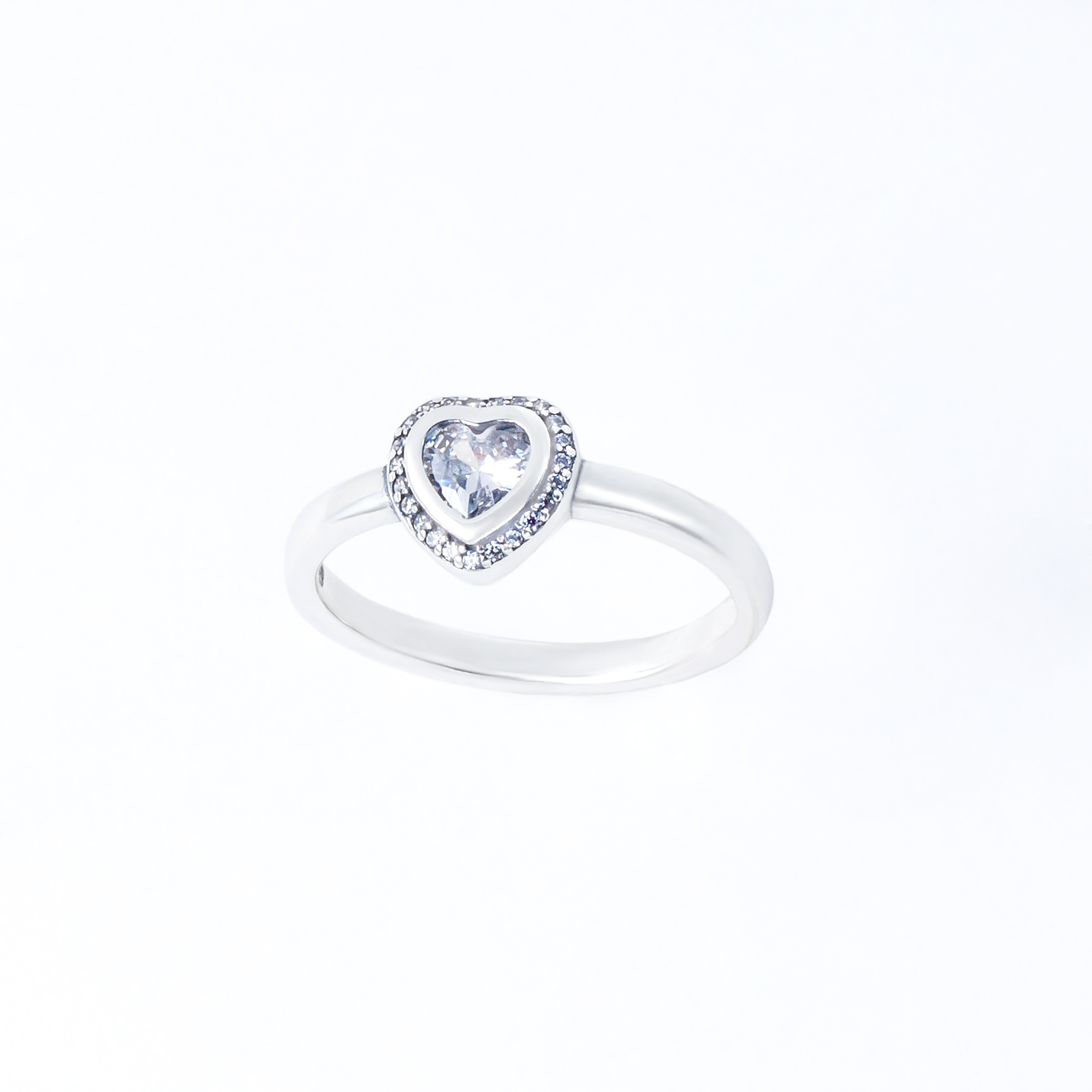 

Каблучка TOP Silver размер 19,0 3,10 г 510290б