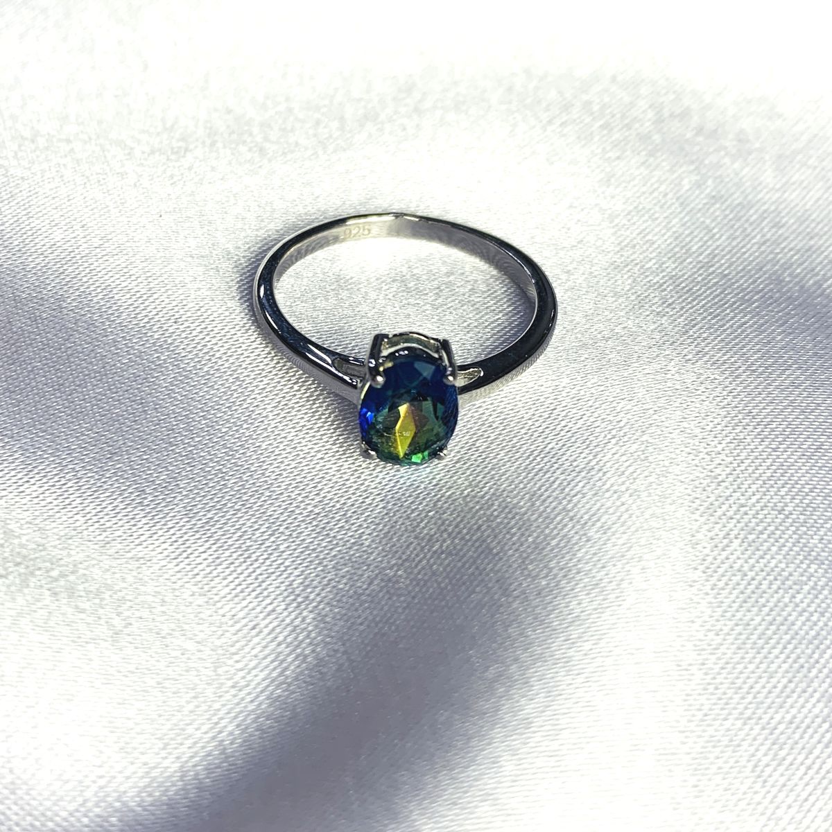 

Серебряное кольцо SilverLine с мистик топазом 0.91ct 18.5 размер