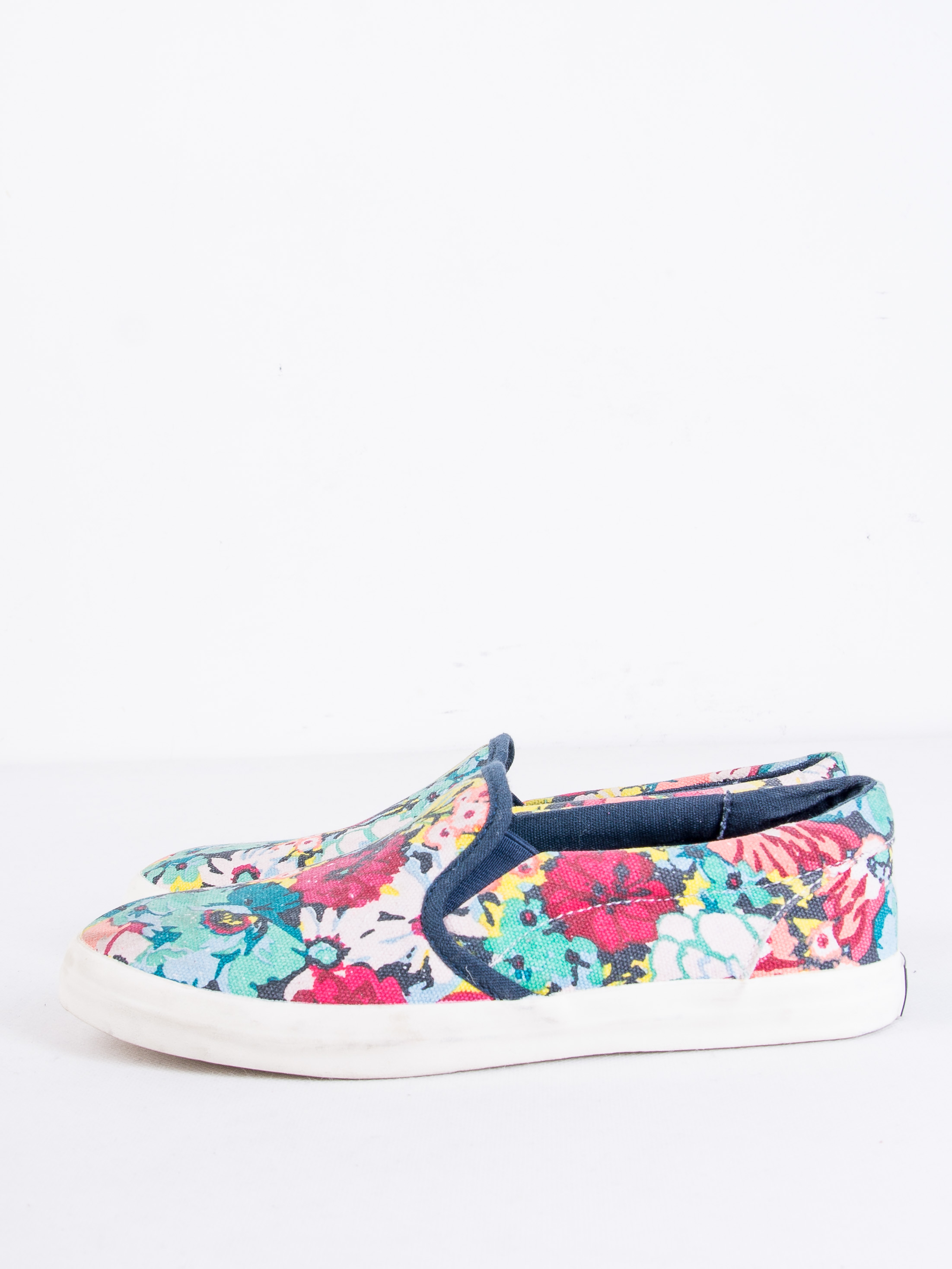 

Слипоны Juicy Couture Nicole 37,5 (2572137,5) Цветочный принт