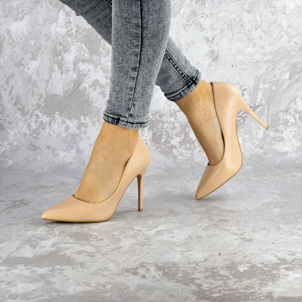 

Туфли женские на каблуке Fashion Fleetwood 2367 40 размер 25,5 см Бежевый