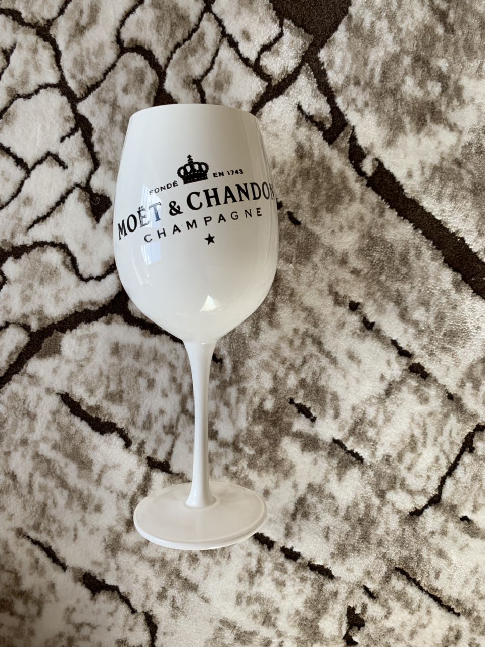 

Бокал для вина и шампанского Moet &amp Chandon 500 мл белый Хозяюшка UA