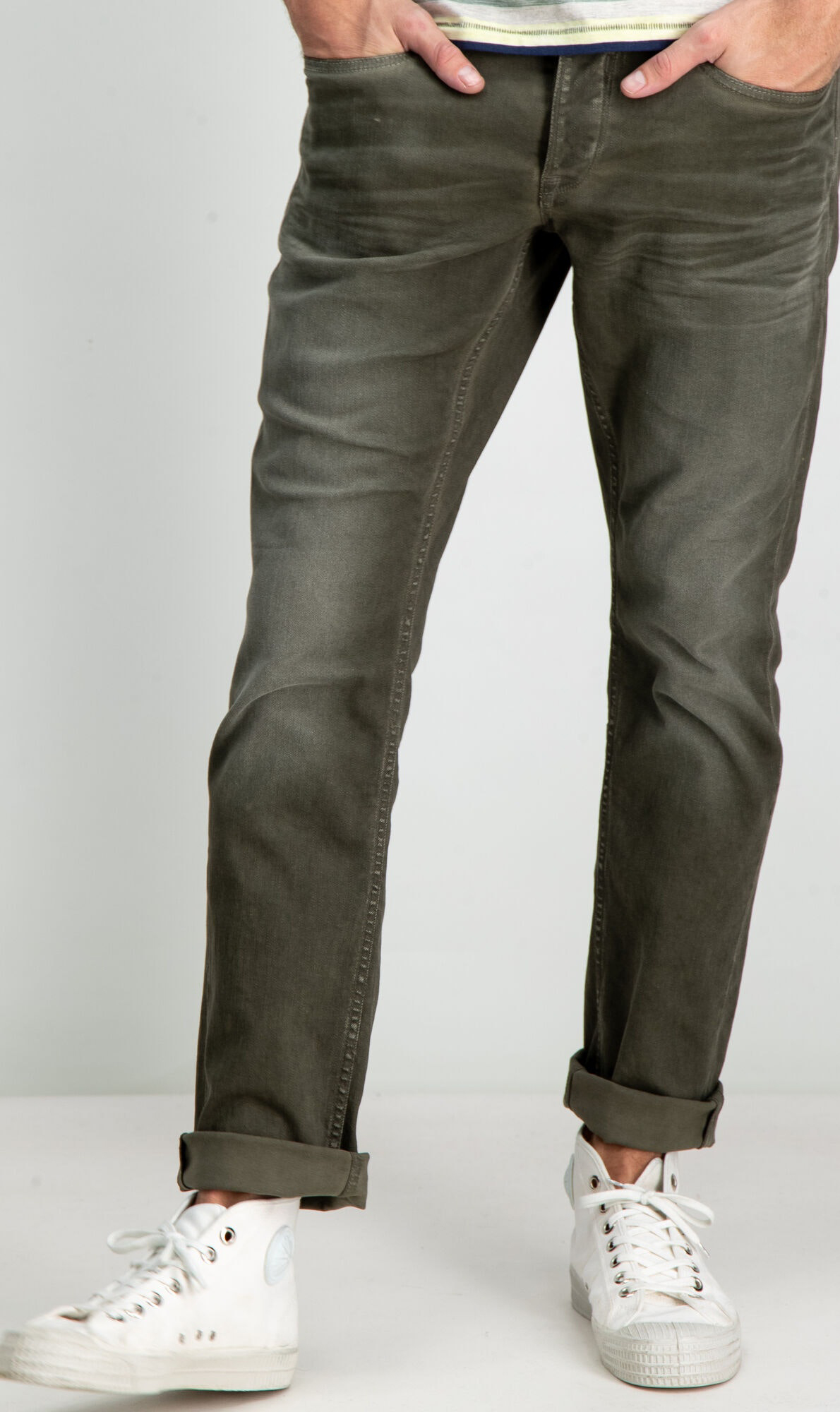

Джинсы Garcia Jeans GS910155/34/2626 31 Оливковые